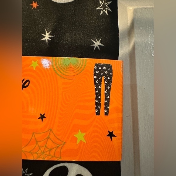 Nightmare Before Christmas Leggings - Picture 2 of 2